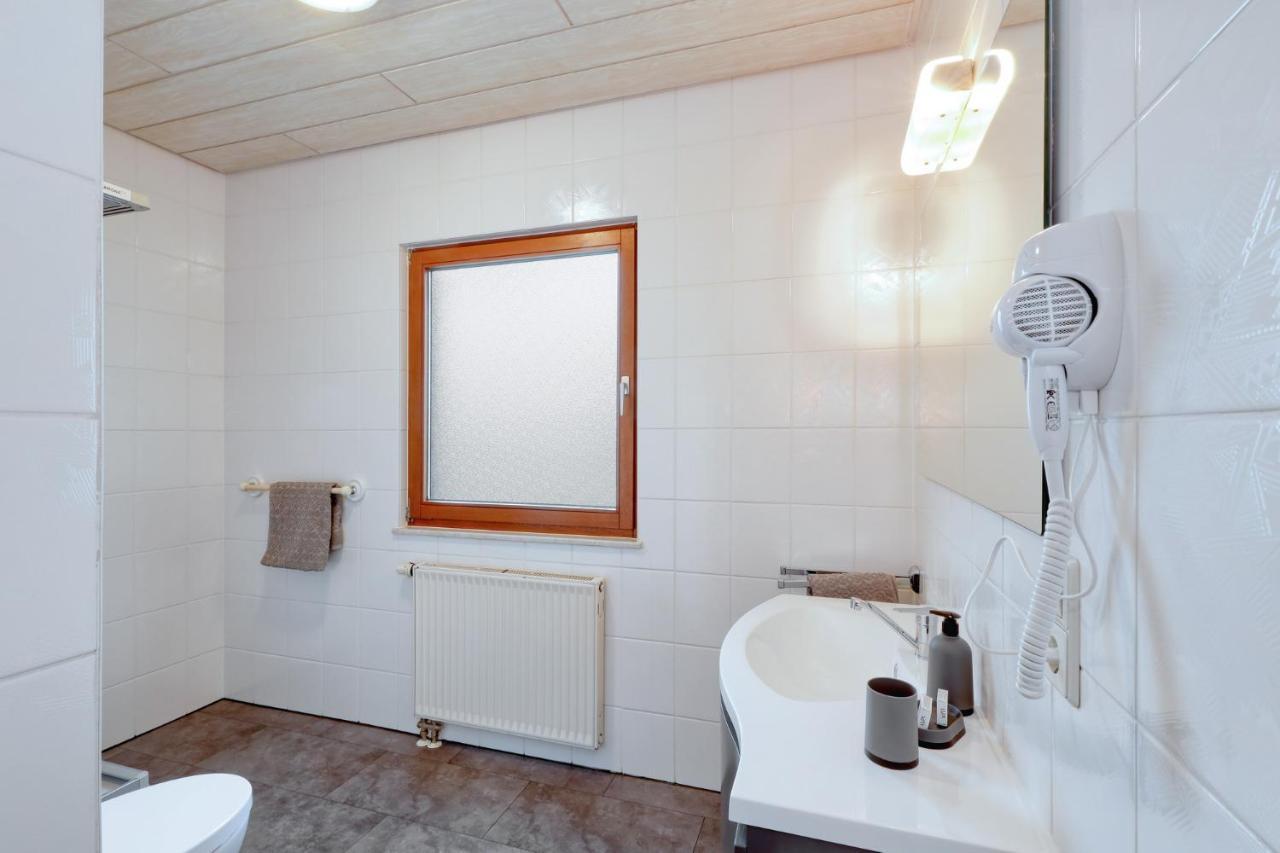 Seepark Kirchheim Ferienhaus Bei Nina Mit Sauna 外观 照片